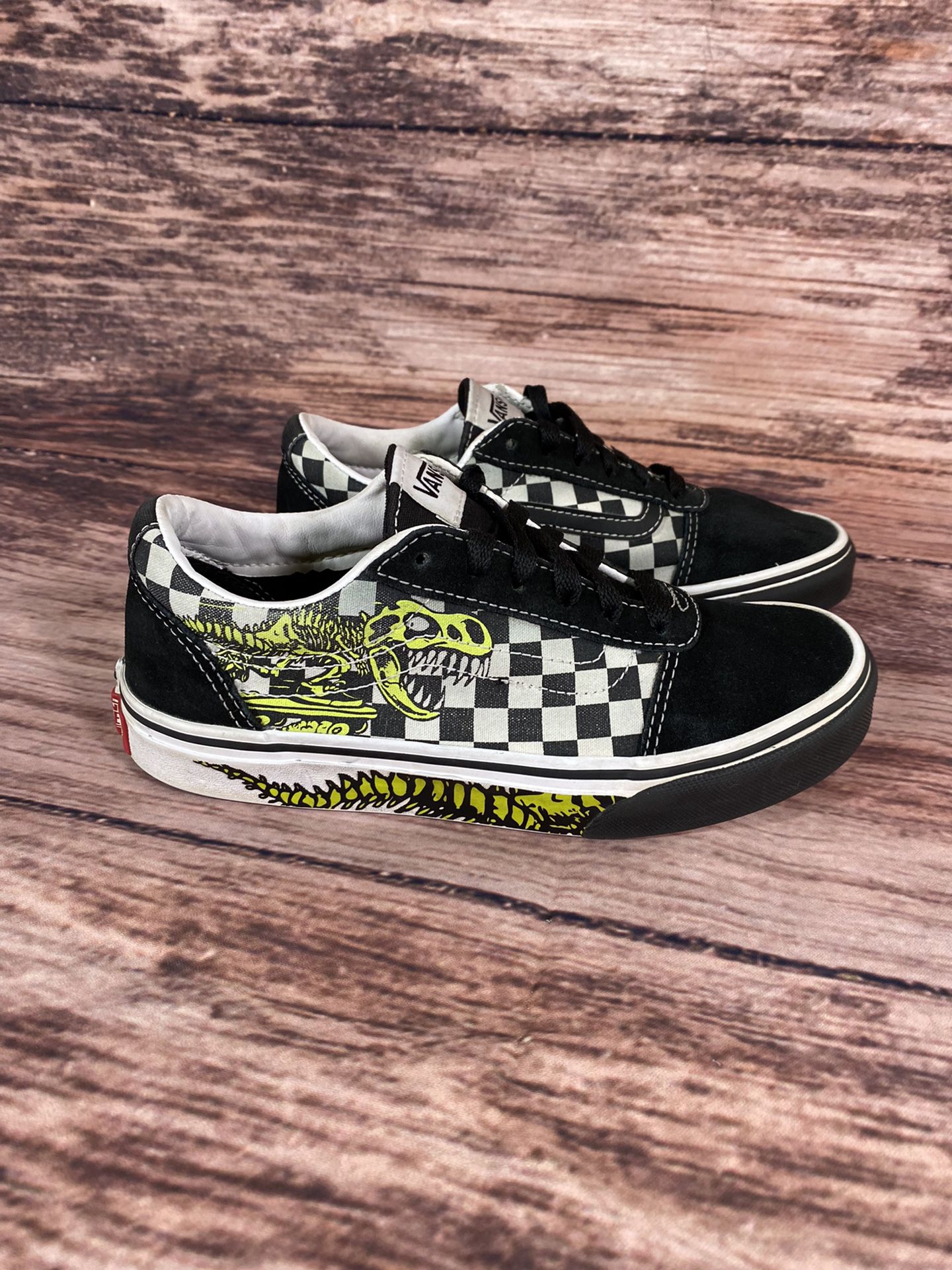 Vans Checkered Dino Size 4Y