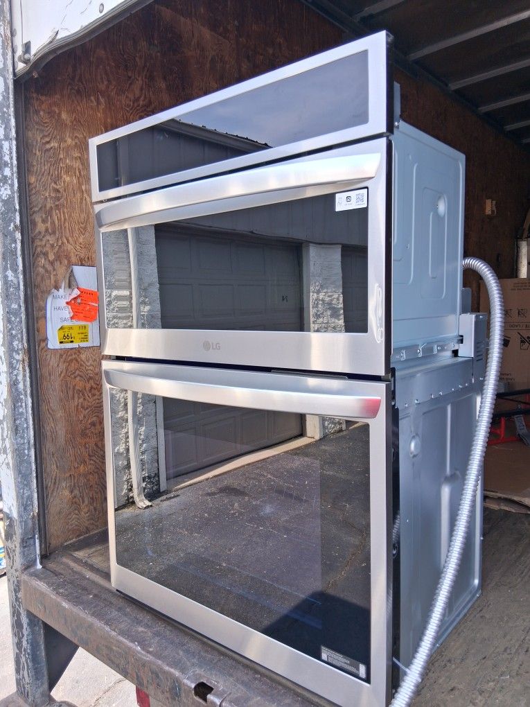 Stove/Microwave Combo