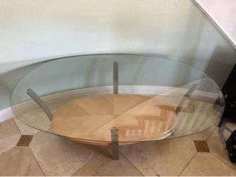 Coffee table, Glass Oval Top