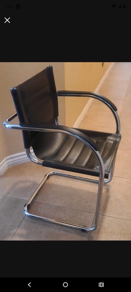 DESK CHAIR $20