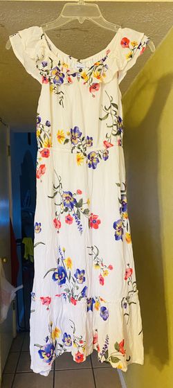 Beautiful Large Dress Youth Large