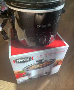 Slow cooker and crock pot