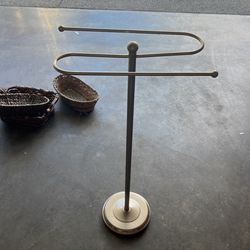Towel Bar