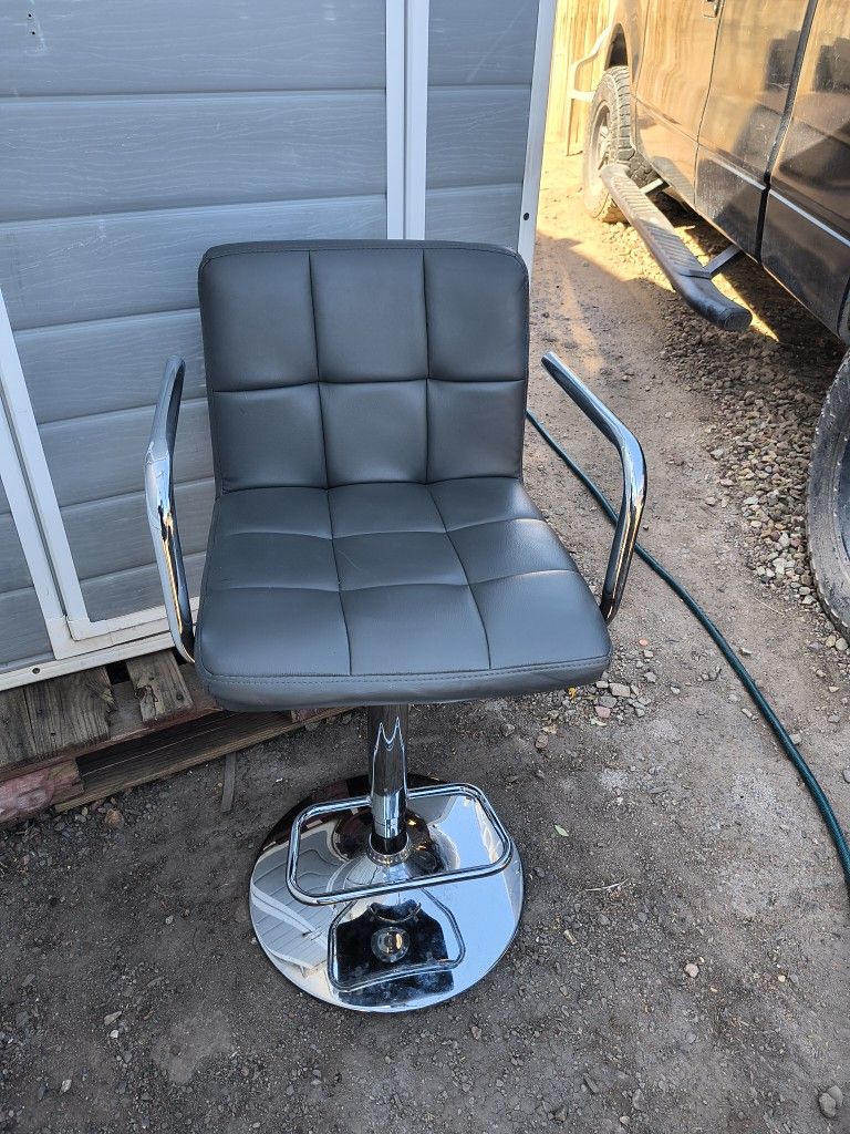 High Chairs (Stools)