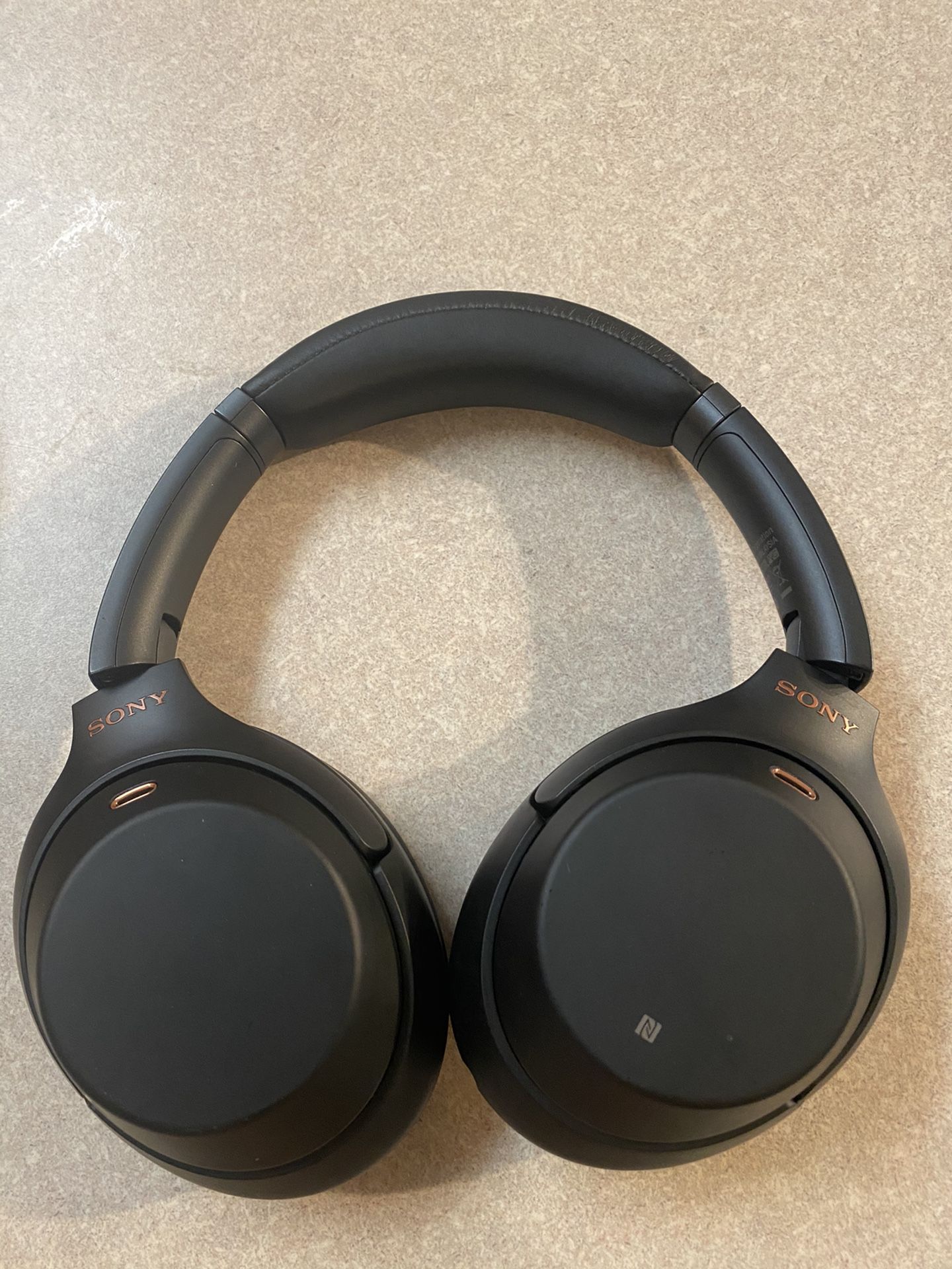 Sony wireless noise canceling headphones