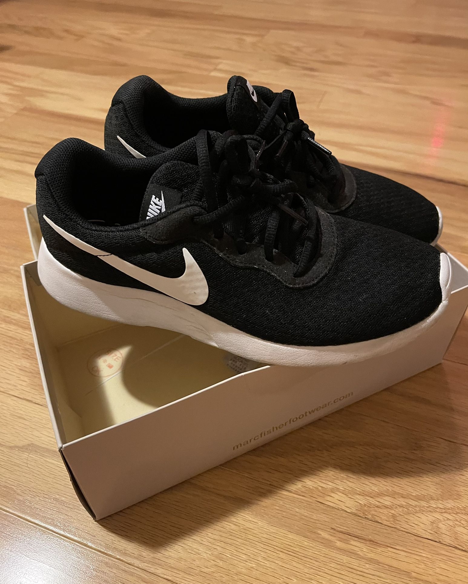 Nike Women’s Shoes Size 8.5