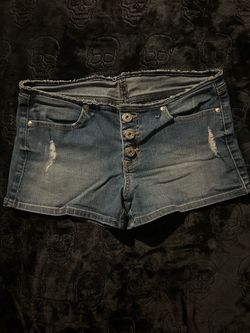 Guess women short 5