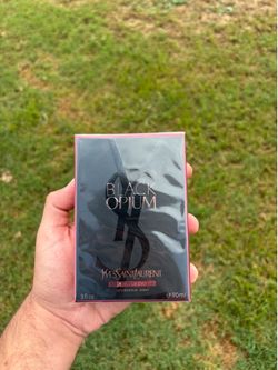 Ysl black opuim
