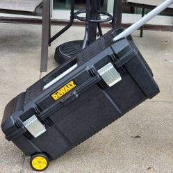 DEWALT ROLLING TOOL BOX (USED)