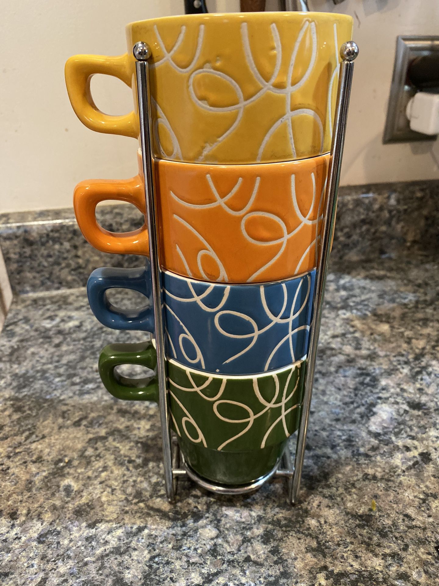 Stackable coffee mugs