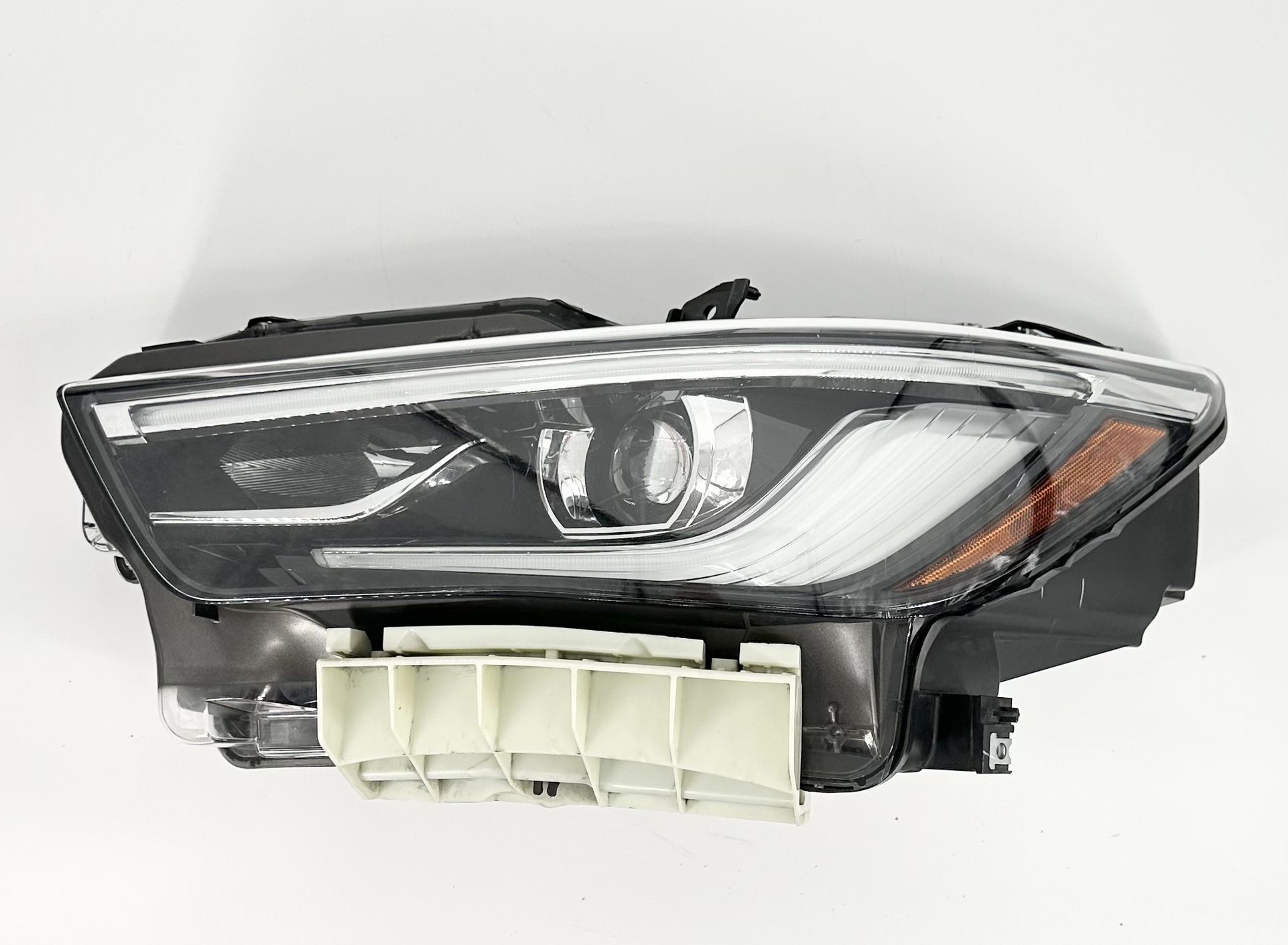 Infinity QX80 Front Headlight 2018-2023