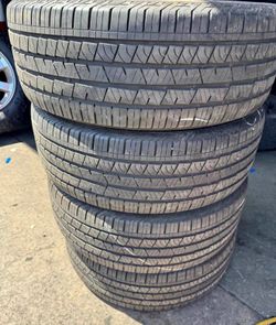 255/45r20 marca CONTINENTAL con 80% de vida las 4