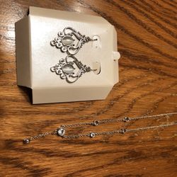 Assorted jewelry