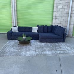 *Free Delivery* Jonathan Louis Oversized Sectional w/ Cuddler