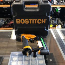 96091 Bostitch Bt1855 18 Gauge 5/8” - 2 1/8” Pneumatic Brad Nailer W/ Case 589781