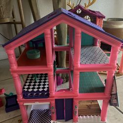 Doll House