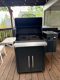 Traeger Silverton 620 Pellet Grill
