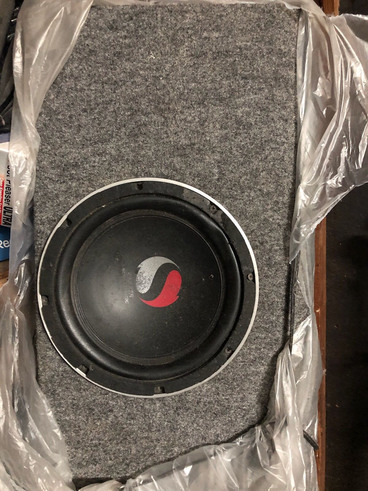 Kicker subwoofers Pair