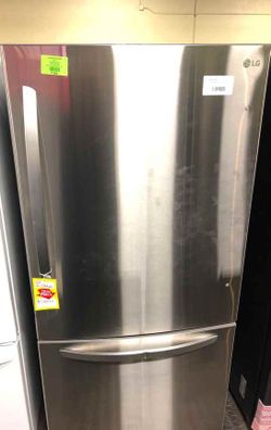 LG 24 cu. ft. Bottom Freezer Refrigerator 3CI