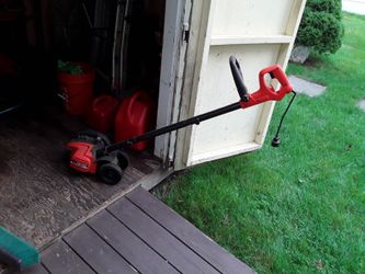 Black and Decker electric lawn edger