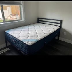 The DreamCloud Premier, Queen, Like New, Perfect Condition

Dreamcloud, The DreamCloud Premier, Queen,