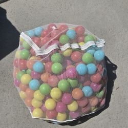 1 Or 2 Bags Of Plastic Play Balls -200 Ct