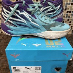 M.E.L.O 02 Size 5.5 US 
