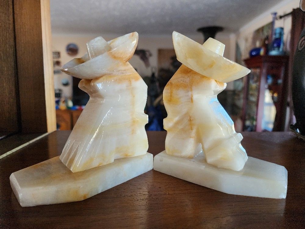 Onyx Alabester Siesta Bookends