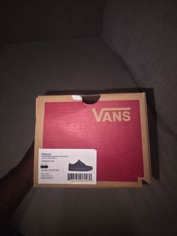All black Vans