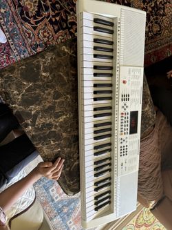 Wegman VGK6011 Electronic Keyboard – Like New 