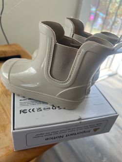 Kids Mini Rain Boots Slip-On Chelsea Style Bearpaw