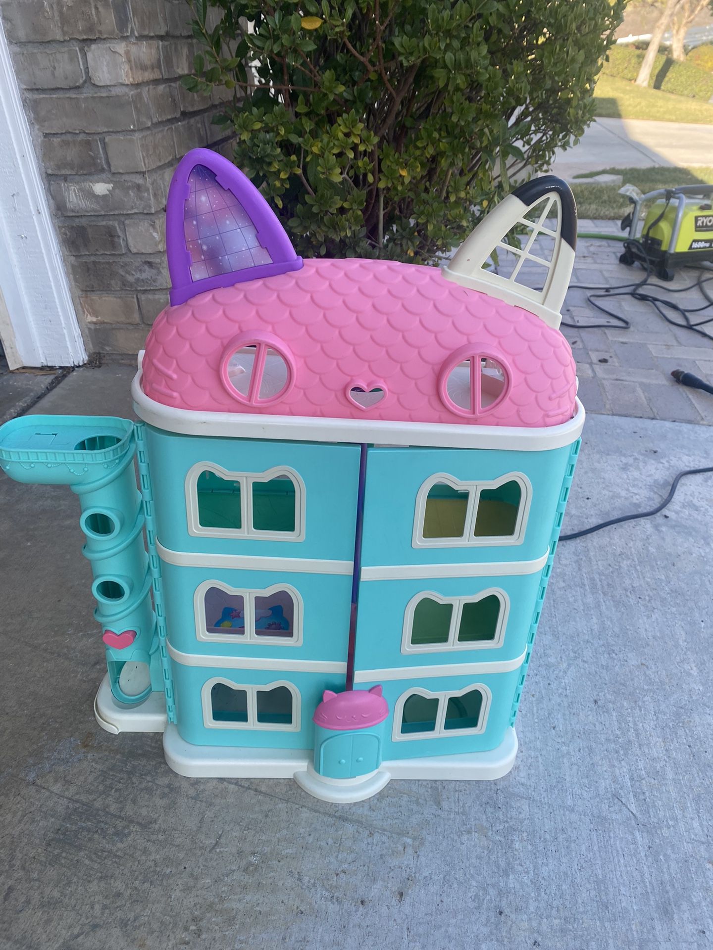 Gabbys Dollhouse Party Decor for Sale in Highland, CA - OfferUp