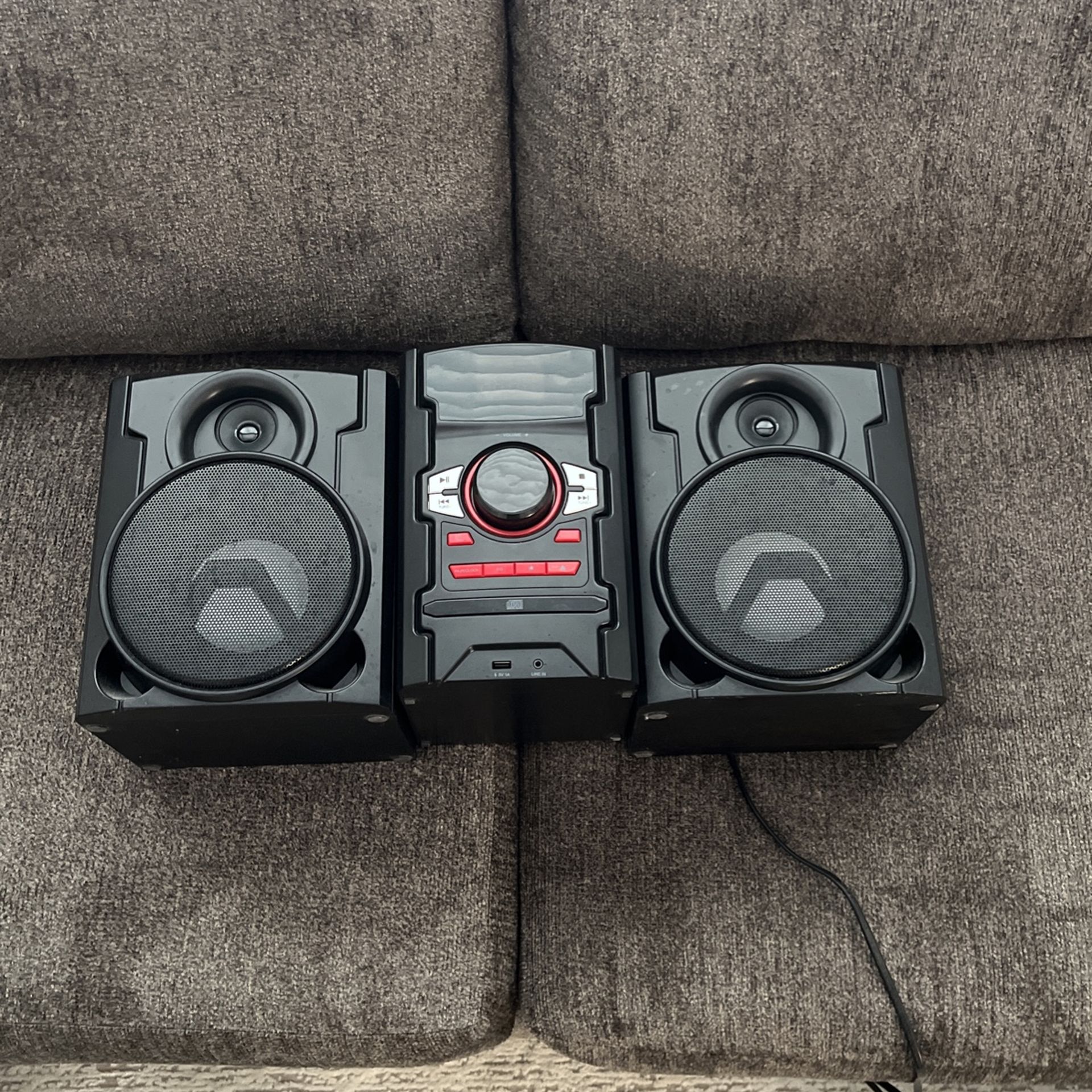 200 WATT GROOVE SPEAKER