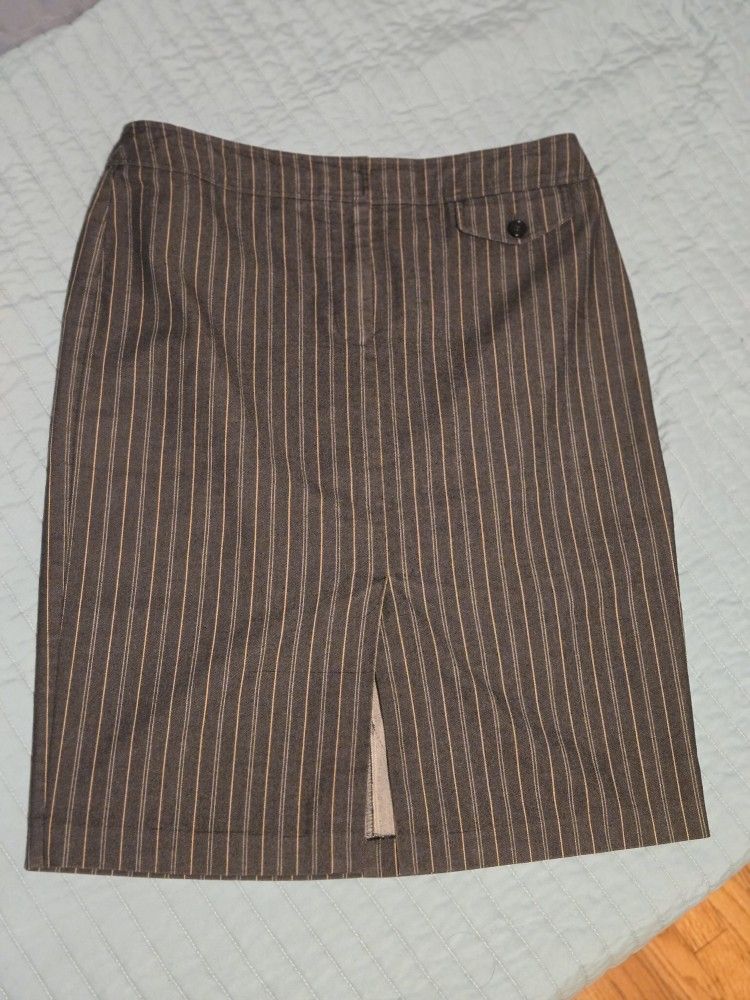 Ann Taylor LOFT Gray Skirt, Size 10