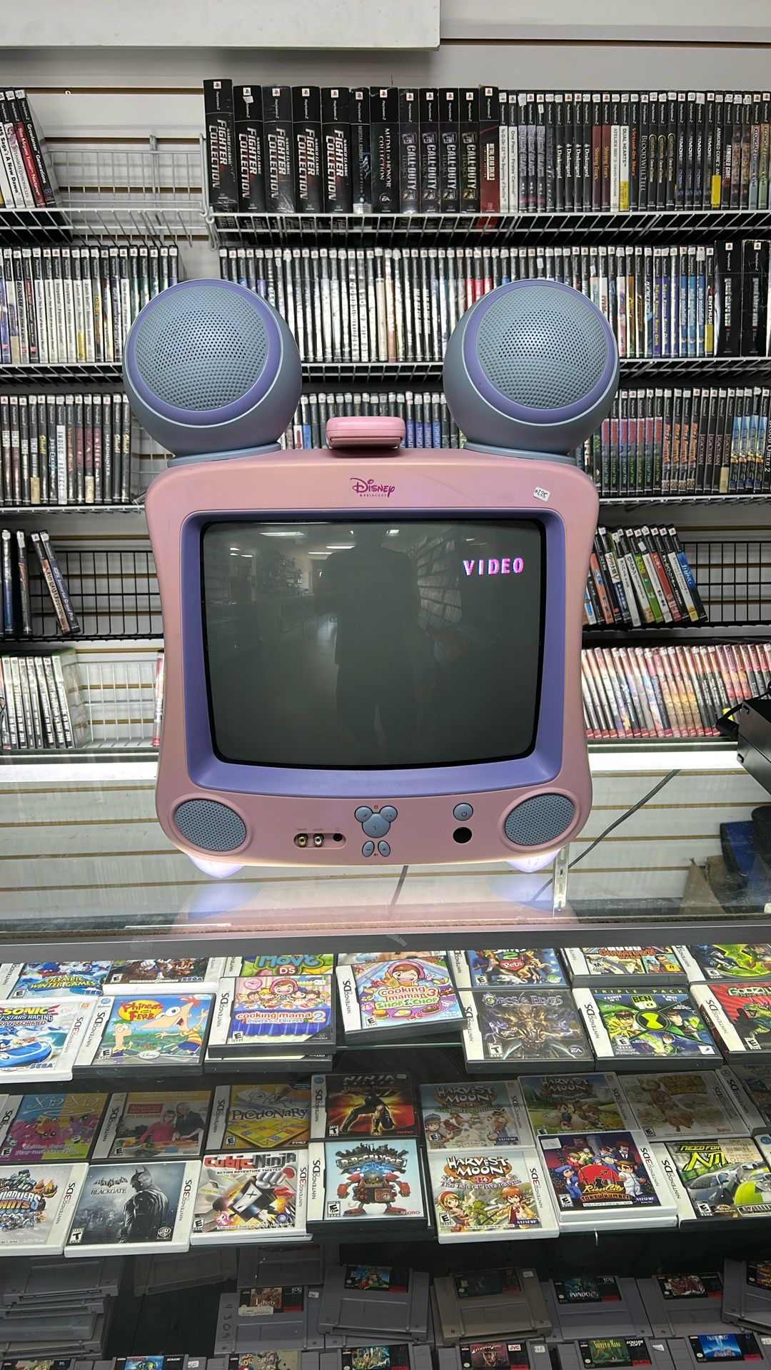 Classic Disney Princess Tv $225 Gamehogs 11am-7pm