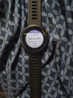 Brand New Garmin Smartwatch With Charger 
