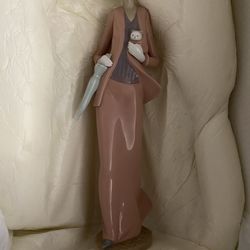 LLADRO NAO 1232 Autumn Stroll Retired! Woman Cat Umbrella Pink PERFECT