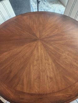 Beautiful Round Table and Chairs