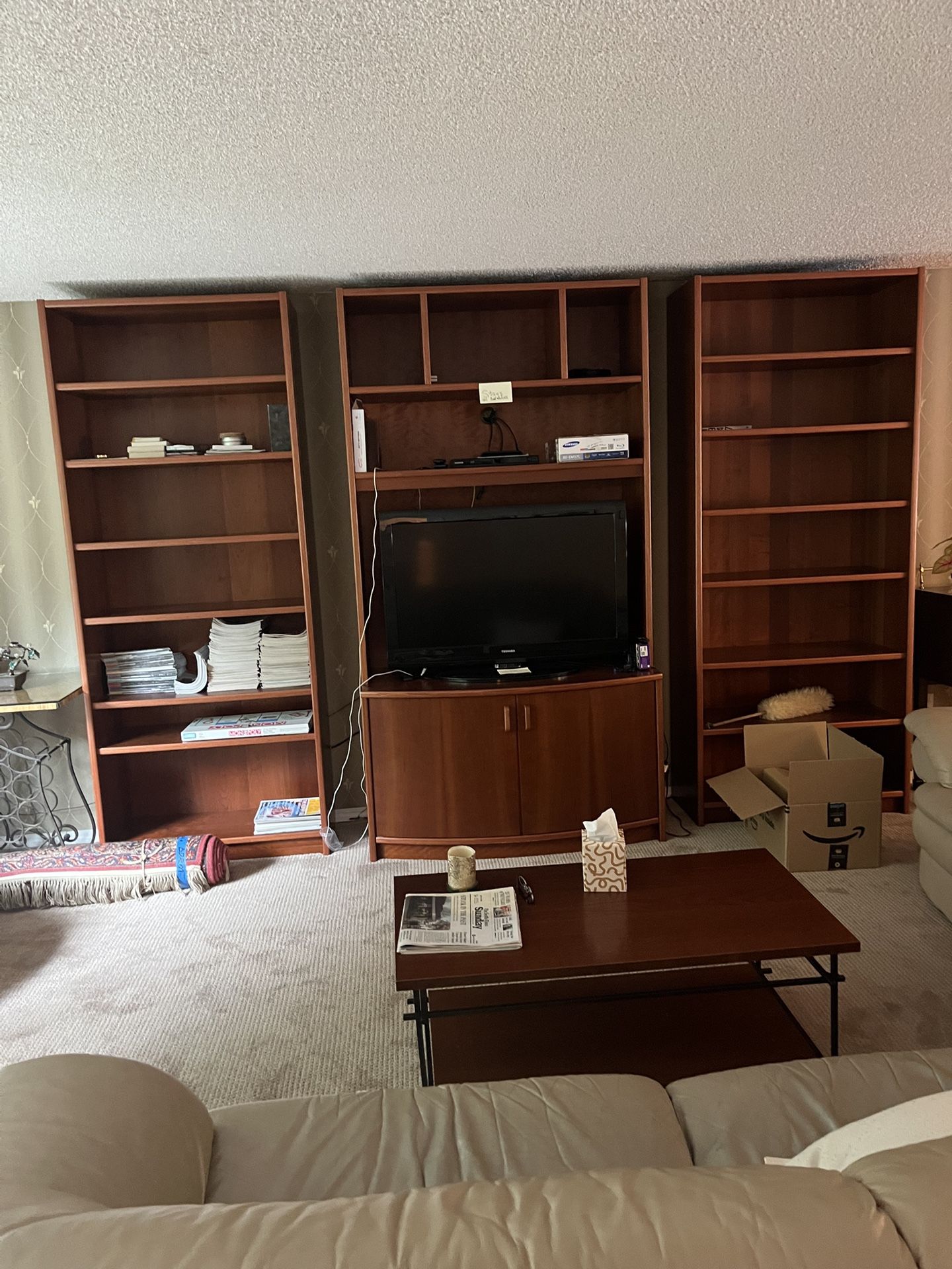 Dania Entertainment Unit