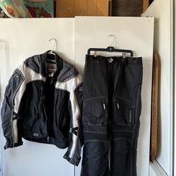 Riders Pants and Jacket With Protectors In Jacket And Pants