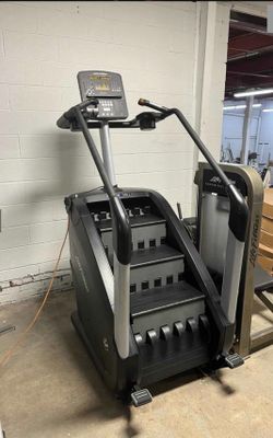 Life Fitness PowerMill Integrity Series Climber Stairmaster