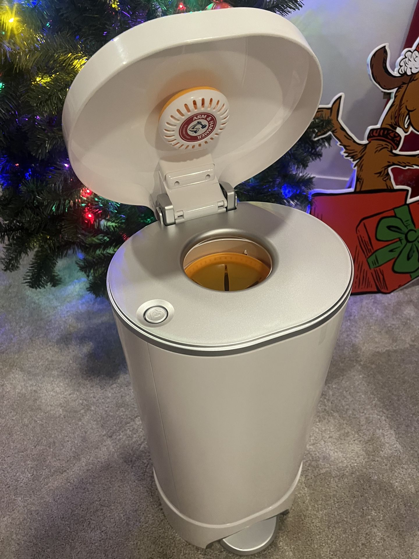 Munchkin Step Diaper Pail