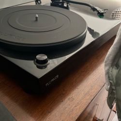 Fluance Record Player - 
