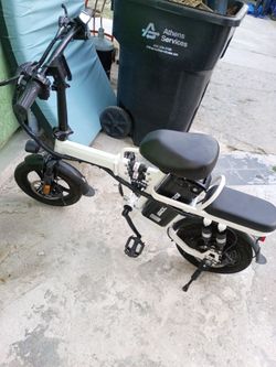 Bicicleta  Electrica Pregable  Ailife  A9 Blanca.