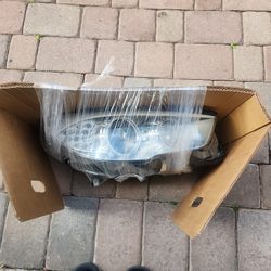 2014 BMW 535i Right Side Headlight