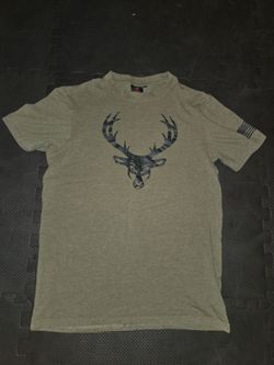 BuckedUp Flag T-Shirt Size L