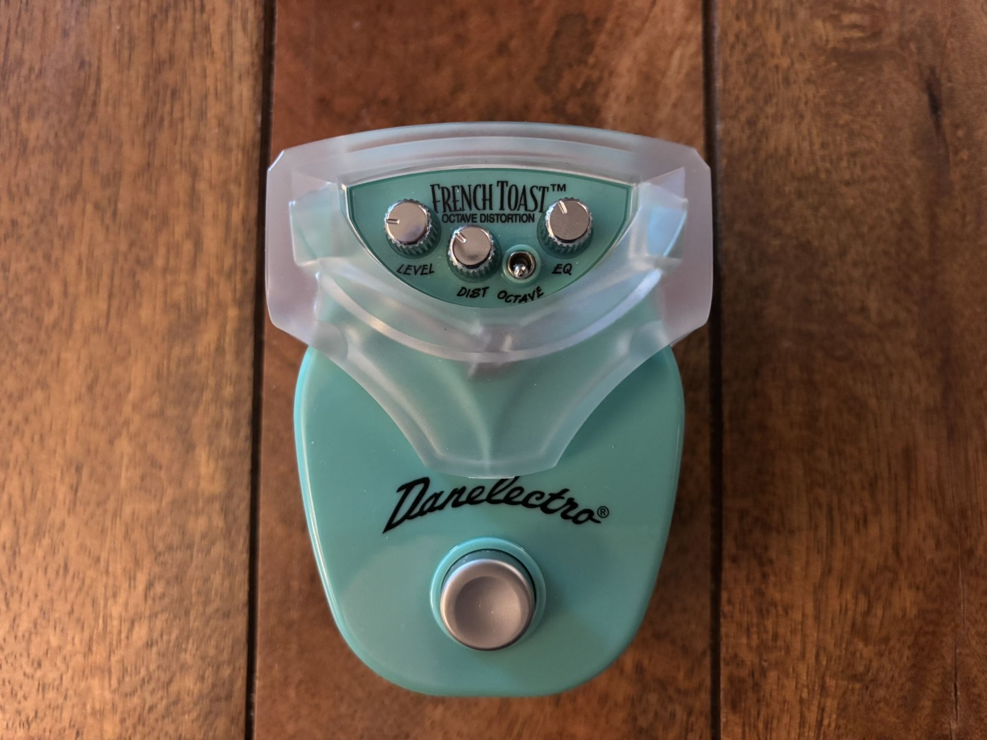 DANELECTRO FRENCH TOAST OCTAVE FUZZ Danelectro French Toast mod