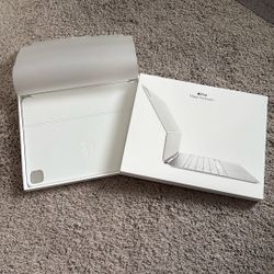 iPad Magic Keyboard 13” White A2974 MWR43LL/A