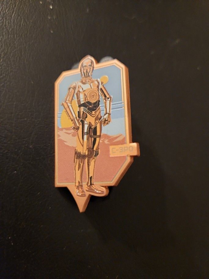 Disney Star Wars Tatooine Limites Release C-3PO Enamel Pin