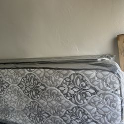 brand new queen mattress with box spring and railing
